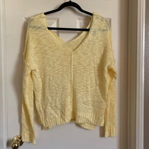 NWT Hippie Rose Yellow sweater medium